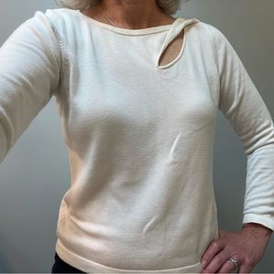 White House/Black Market Size M Long Sleeve Sweater